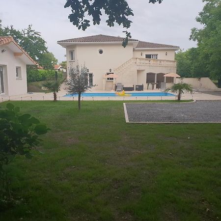 Maison Calme Et Spacieuse Bassens  Exterior foto