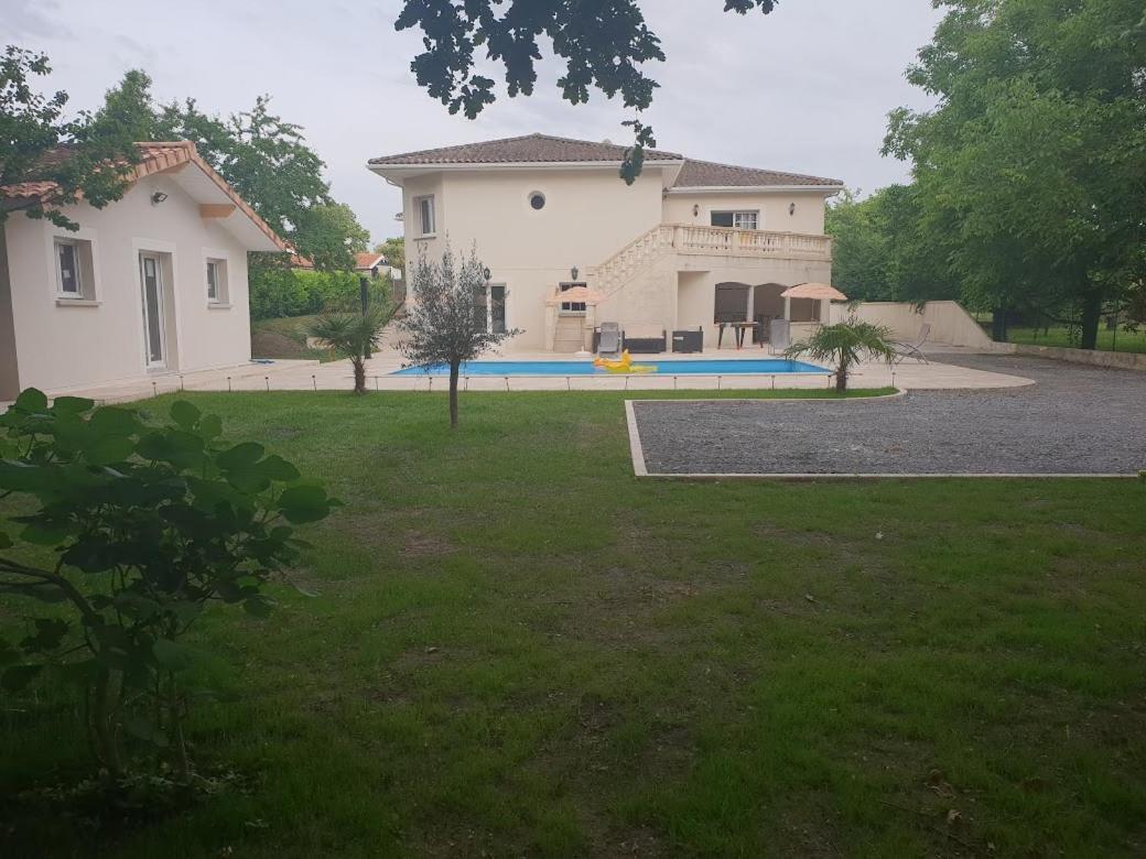 Maison Calme Et Spacieuse Bassens  Exterior foto